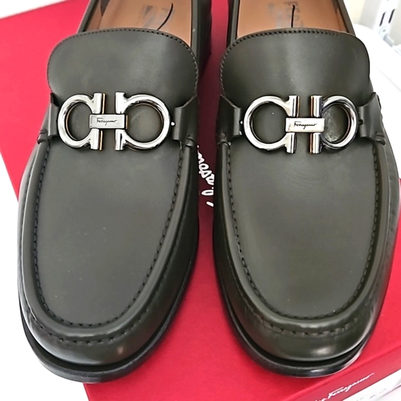 $950 Salvatore Ferragamo Reversible Gancini Buckle Loafers Shoes Size 9 - Picture 3 of 10